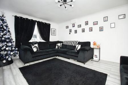 3 bedroom Town house for sale in Partridge close, Syston, LE7