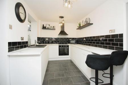 3 bedroom Town house for sale in Partridge close, Syston, LE7