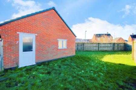 3 bedroom Semi-detached house for sale in Pasture Drive, Birstall, LE4