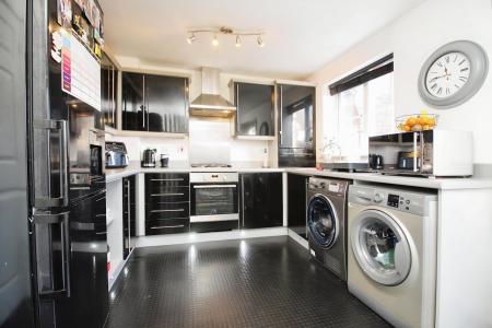 3 bedroom Semi-detached house for sale in Pasture Drive, Birstall, LE4