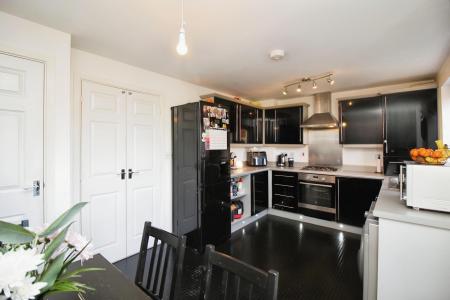 3 bedroom Semi-detached house for sale in Pasture Drive, Birstall, LE4