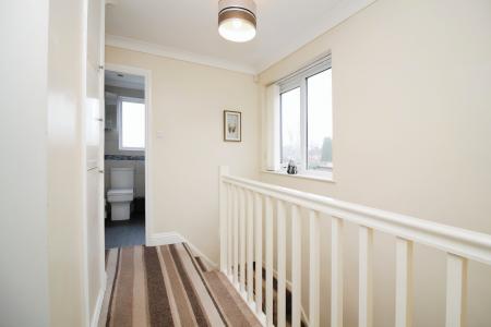 3 bedroom Detached house for sale in Pembroke Avenue, Syston, LE7