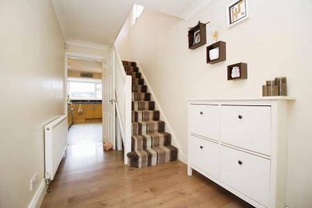 3 bedroom Detached house for sale in Pembroke Avenue, Syston, LE7