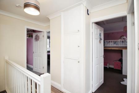 3 bedroom Detached house for sale in Pembroke Avenue, Syston, LE7