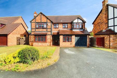 5 bedroom Detached house for sale in Priory Close, Syston, LE7