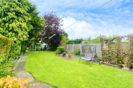 3 bedroom Semi-detached house for sale in Queens Drive, Leicester Forest East, LE3