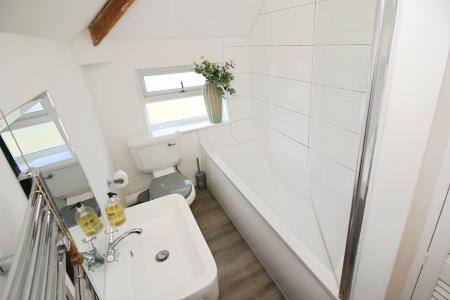 2 bedroom Semi-detached house for sale in Queniborough Road, Queniborough, LE7