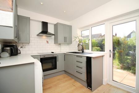 2 bedroom Semi-detached house for sale in Queniborough Road, Queniborough, LE7