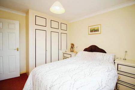 3 bedroom Detached bungalow for sale in Roundhill Close, Syston, LE7