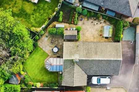 3 bedroom Detached bungalow for sale in Roundhill Close, Syston, LE7