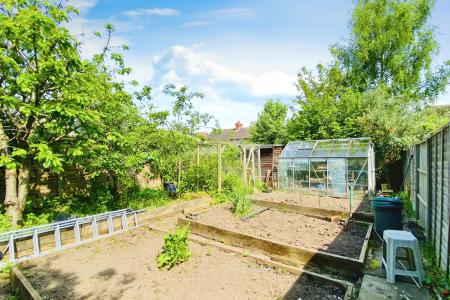 3 bedroom Semi-detached house for sale in Sandford Road, Syston, LE7