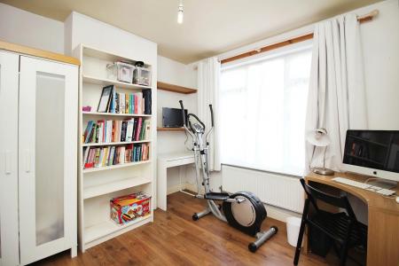 3 bedroom Semi-detached house for sale in Sandford Road, Syston, LE7