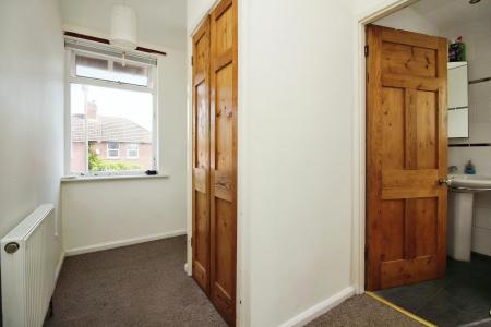 3 bedroom Semi-detached house for sale in Sandford Road, Syston, LE7