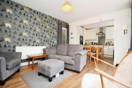 3 bedroom Semi-detached house for sale in Sandford Road, Syston, LE7