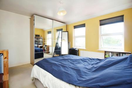 3 bedroom Semi-detached house for sale in Sandford Road, Syston, LE7