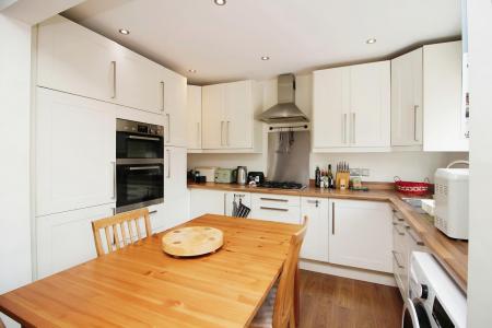 3 bedroom Semi-detached house for sale in Sandford Road, Syston, LE7