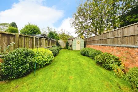 3 bedroom Terraced House for sale in Sandford Road, Syston, LE7