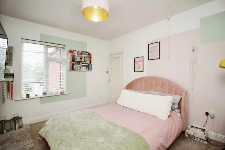 3 bedroom Terraced House for sale in Sandford Road, Syston, LE7