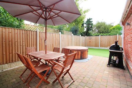 3 bedroom Town house for sale in Sandford Road, Syston, LE7