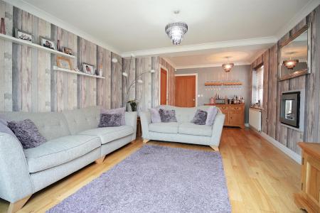 3 bedroom Town house for sale in Sandford Road, Syston, LE7