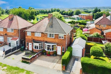 3 bedroom Semi-detached house for sale in Sandiacre Drive, Thurmaston, LE4