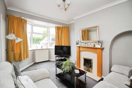 3 bedroom Semi-detached house for sale in Sandiacre Drive, Thurmaston, LE4