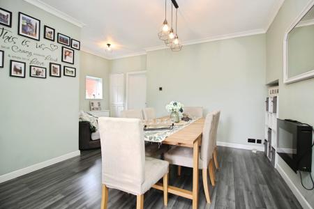 3 bedroom Semi-detached house for sale in Sandiacre Drive, Thurmaston, LE4