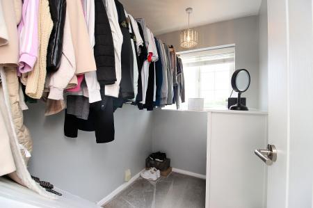 3 bedroom Semi-detached house for sale in Sandiacre Drive, Thurmaston, LE4