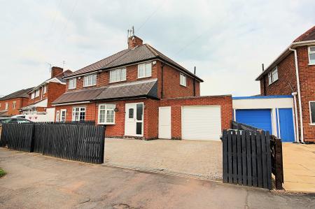 3 bedroom Semi-detached house for sale in Sandiacre Drive, Thurmaston, LE4