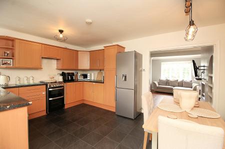 3 bedroom Semi-detached house for sale in Sandiacre Drive, Thurmaston, LE4