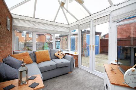 3 bedroom Semi-detached house for sale in Sedgefield Drive, Syston, LE7