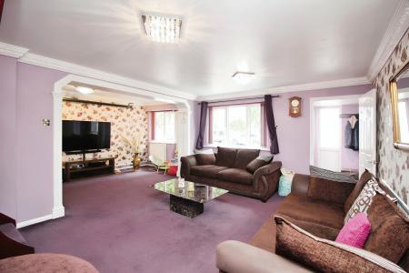 3 bedroom Semi-detached house for sale in Shearer Close, Rushey Mead, LE4