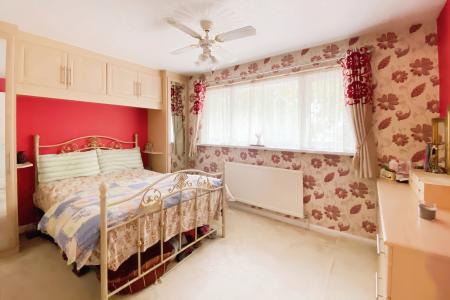 3 bedroom Semi-detached house for sale in Shearer Close, Rushey Mead, LE4