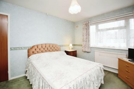 3 bedroom Semi-detached house for sale in South Avenue, Leicester Forest East, LE3