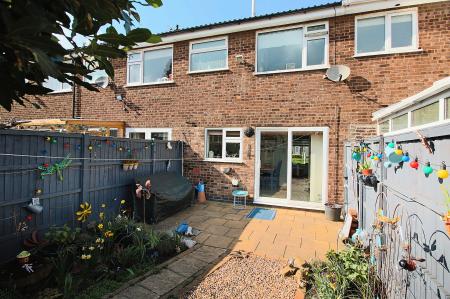2 bedroom Terraced House for sale in Southfield Avenue, Syston, LE7