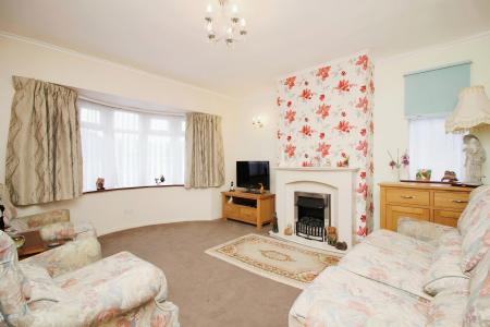 2 bedroom Semi-detached bungalow for sale in Spencer Avenue, Thurmaston, LE4