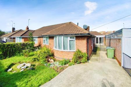 3 bedroom Semi-detached bungalow for sale in Spencer Avenue, Thurmaston, LE4