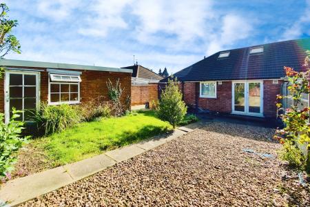 3 bedroom Semi-detached bungalow for sale in Spencer Avenue, Thurmaston, LE4