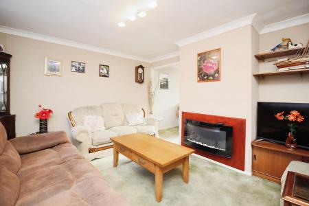 3 bedroom End of terrace house for sale in Springdale Road, Thurmaston, LE4