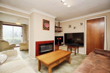 3 bedroom End of terrace house for sale in Springdale Road, Thurmaston, LE4