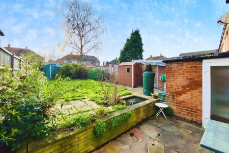 3 bedroom End of terrace house for sale in Springdale Road, Thurmaston, LE4