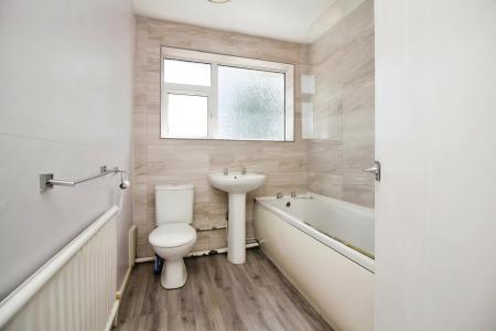 3 bedroom Semi-detached house for sale in Squirrels Corner, East Goscote, LE7