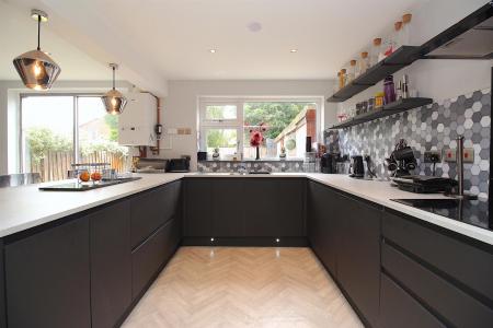 4 bedroom Semi-detached house for sale in Squirrels Corner, East Goscote, LE7