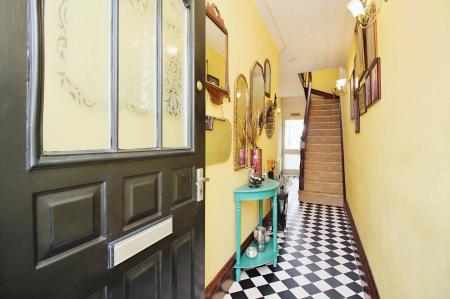 3 bedroom Terraced House for sale in St Peters Street, Syston, LE7