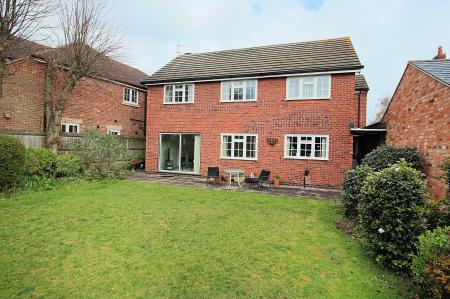 4 bedroom Detached house for sale in Syston Road, Queniborough, LE7