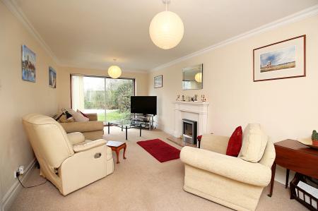 4 bedroom Detached house for sale in Syston Road, Queniborough, LE7