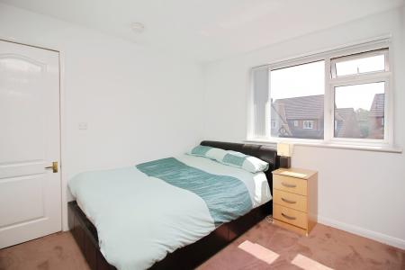 4 bedroom Semi-detached house for sale in Teal Way, Syston, LE7