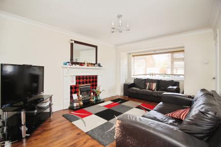 5 bedroom Semi-detached house for sale in The Meadows, East Goscote, LE7