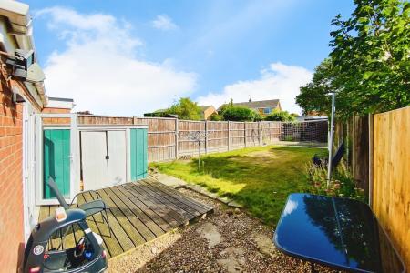 5 bedroom Semi-detached house for sale in The Meadows, East Goscote, LE7