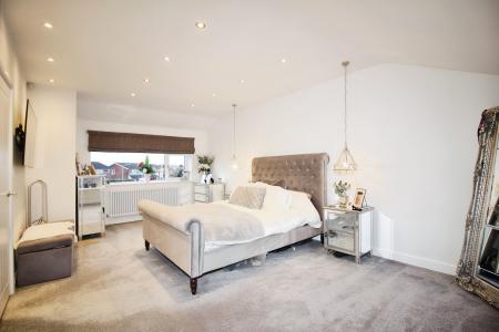 4 bedroom Detached house for sale in The Meadows, East Goscote, LE7